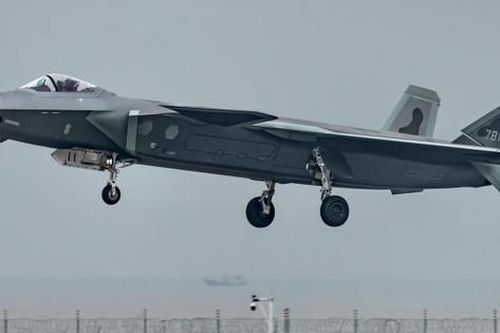 Tiêm kích J-20 Trung Quốc vượt mặt F-35 Mỹ nhờ radar thế hệ mới?