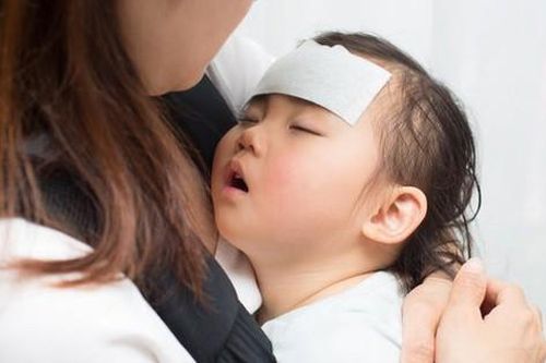 Phòng tránh các bệnh viêm đường hô hấp ở trẻ dịp Tết