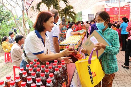 Mang Tết an vui đến mọi nhà
