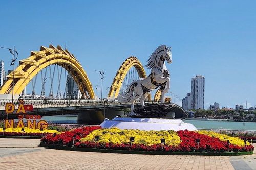 Khát vọng hành trình vươn tới