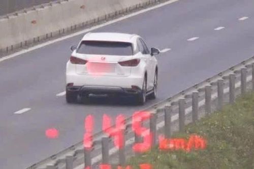Quảng Trị: Phát hiện ô-tô chạy 145 km/giờ trên cao tốc đoạn Vạn Ninh-Cam Lộ
