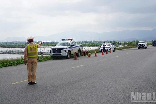 Đà Nẵng siết chặt xử lý vi phạm tốc độ và nồng độ cồn dịp Tết