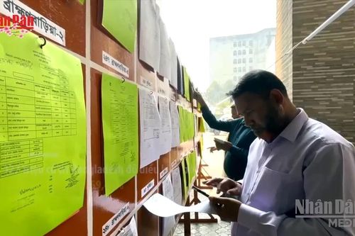 Bangladesh: Đảng truyền thống thắng lớn, lực lượng biểu tình thất thế