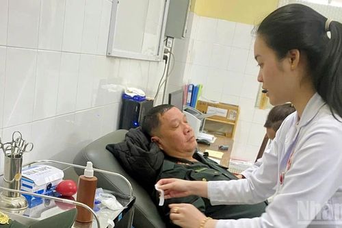 Lâm Đồng: Cán bộ, chiến sĩ công an kịp thời hiến máu cứu bệnh nhân nguy kịch