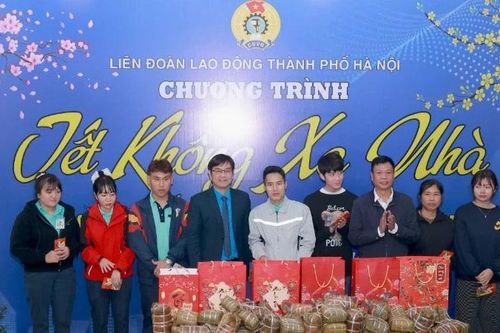 'Tết không xa nhà', ấm lòng người lao động ở lại