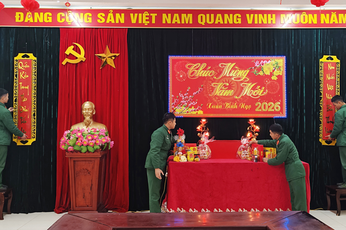 Bộ đội đặc công chuẩn bị đón Tết