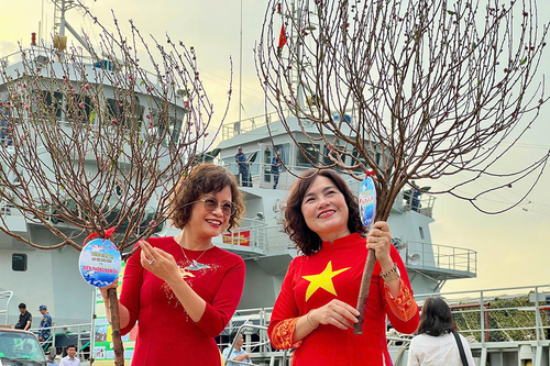 Mang mùa xuân ra biển, đảo Tây Nam