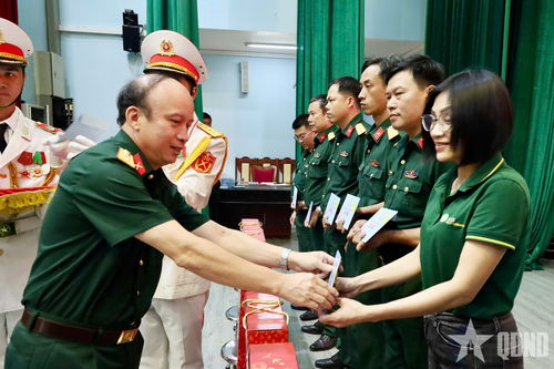 TP Hồ Chí Minh: Tết Công đoàn - Nghĩa tình hậu phương quân đội
