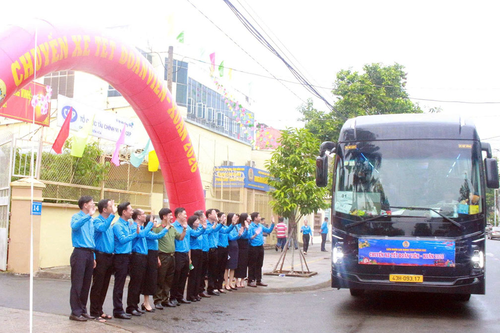 Đồng Nai: Ấm áp những chuyến xe công đoàn