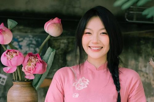 Diễn viên Tạ Lâm: 'Bôn ba cả năm trời, Tết không thể không về nhà'