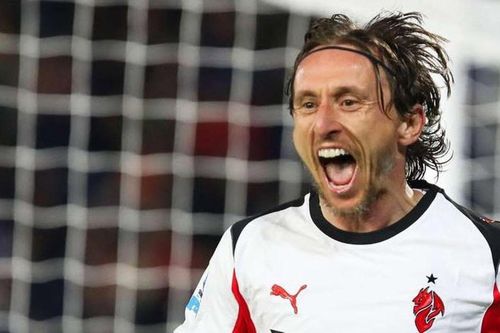 Bàn thắng vàng của Modric giúp Milan hạ Pisa