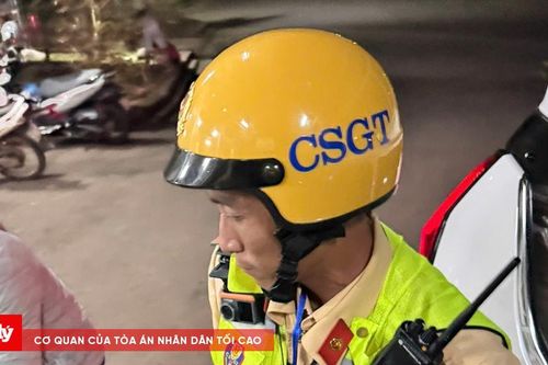 Lâm Đồng: Cảnh sát giao thông hỗ trợ người bệnh qua cơn nguy kịch