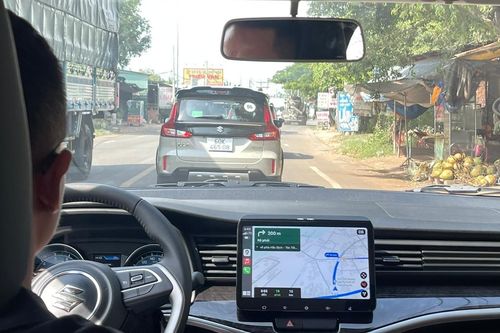 Giữ khoảng cách với phía xe trước bao nhiêu mét là đủ an toàn, tránh bị phạt?