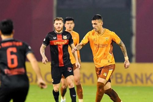 HAGL thắng Ninh Bình 2-1: Sự hồi sinh ấn tượng và bóng ma trụ hạng V-League