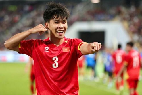 Trung vệ Lý Đức của CAHN nhận lời mời sang Hàn Quốc thi đấu tại K-League 2
