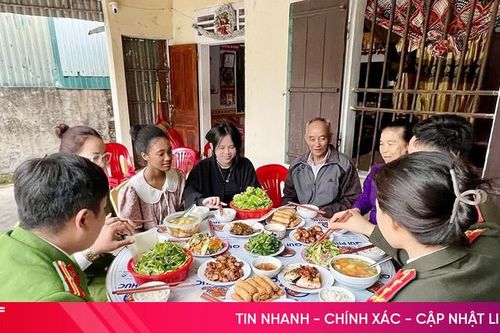 Ấm áp nghĩa tình những ngày cuối năm