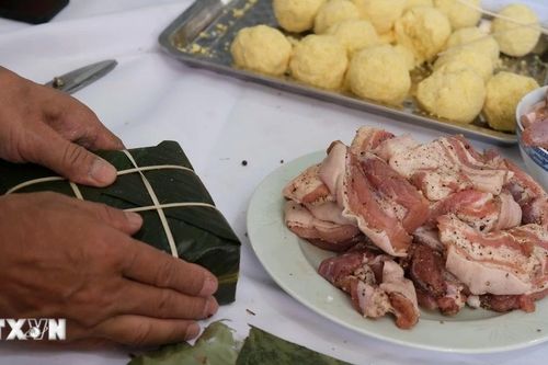 Tục gói bánh chưng ngày Tết Nguyên đán - Nét đẹp văn hóa lúa nước
