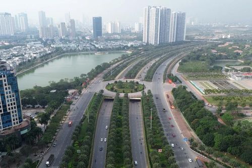 Giao thông Hà Nội 'yên tĩnh' trong buổi sáng ngày đầu nghỉ Tết