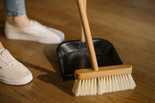 Những thói quen tưởng vô hại trong ngày đầu năm mới lại khiến tiền bạc cả năm 'đội nón ra đi'
