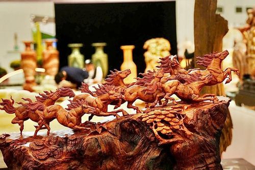 Sắc xuân Bính Ngọ qua những tạo hình ngựa độc đáo