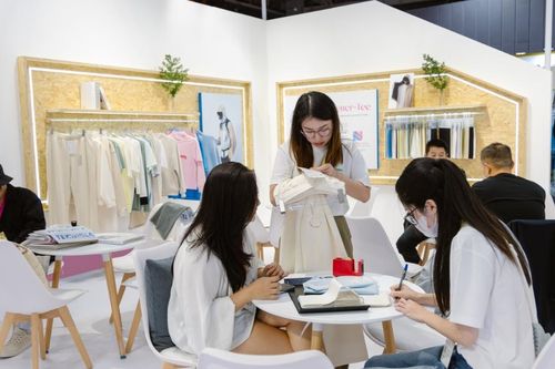 VIATT 2026: Hơn 450 doanh nghiệp bứt phá cùng công nghệ và dệt may xanh