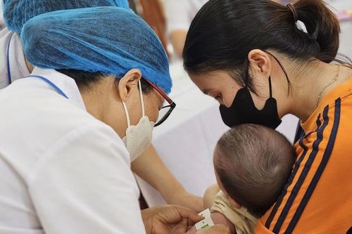 Bổ sung chính sách hỗ trợ sinh đủ hai con