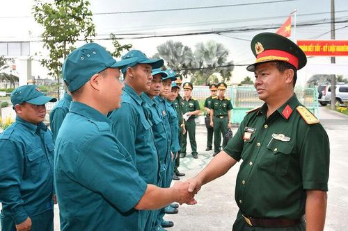 Kiểm tra công tác sẵn sàng chiến đấu và tổ chức Tết Nguyên đán Bính Ngọ 2026