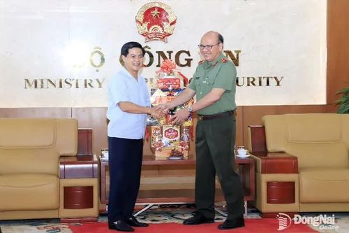 Lãnh đạo Công an tỉnh Đồng Nai thăm, chúc Tết lãnh đạo Bộ Công an tại Thành phố Hồ Chí Minh