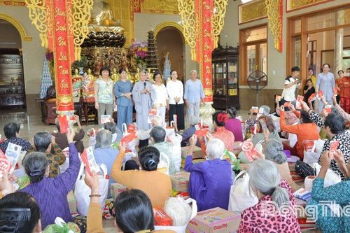 Xã Bình Ninh: 'Phiên chợ 0 đồng' cho 300 người có hoàn cảnh khó khăn