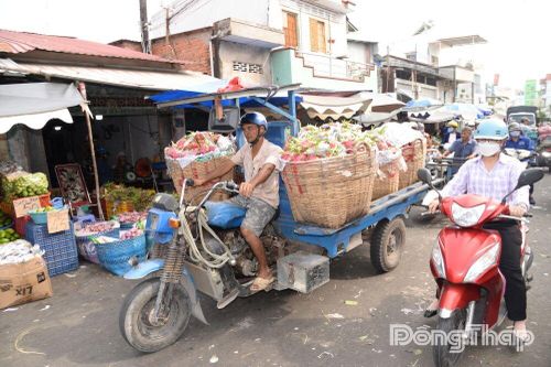 Chợ đầu mối trái cây Thạnh Trị nhộn nhịp những ngày giáp tết