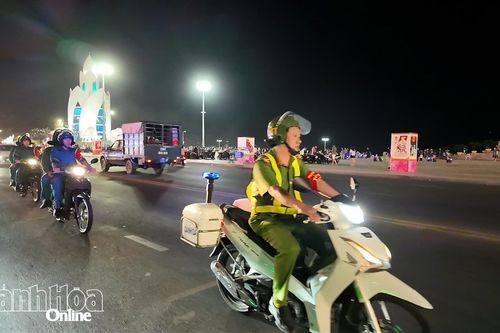 Lực lượng Công an tỉnh Khánh Hòa đảm bảo an ninh, an toàn cho người dân và du khách đón Tết