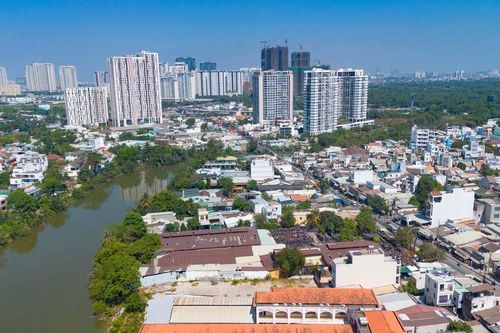Mở rộng đường Nguyễn Thị Định: Cận cảnh đại công trường 2.000 tỷ thi công xuyên Tết