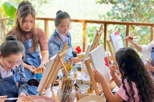 Vẽ tranh ngựa đón Tết