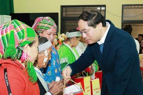 Thái Nguyên bảo đảm Tết ấm cho người nghèo