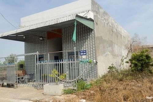 Mâu thuẫn trong phòng trọ, thiếu nữ dùng kéo đâm tử vong bạn trai