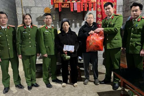 Xuân sẻ chia - Tết ấm tình: Lan tỏa yêu thương tới gia đình học viên đang cai nghiện