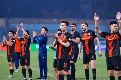 Đội bóng của Hoàng Đức thắng đậm trước thềm Tết Nguyên đán