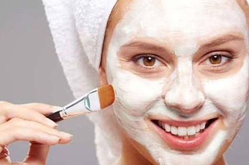 5 bài thuốc dưỡng nhan từ bạch chỉ