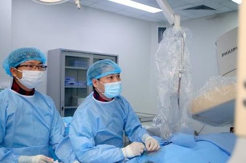 Nhu cầu sử dụng rượu bia tăng cao dịp Tết, chuyên gia chỉ cách giữ trái tim khỏe mạnh