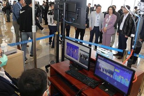 Bộ Y tế đề nghị tăng cường phối hợp truyền thông phòng, chống dịch tại cửa khẩu dịp Tết