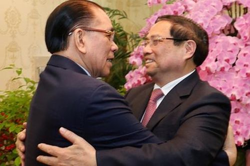 Thủ tướng thăm nguyên lãnh đạo Đảng, Nhà nước và dâng hương tưởng nhớ các đồng chí cố lãnh đạo