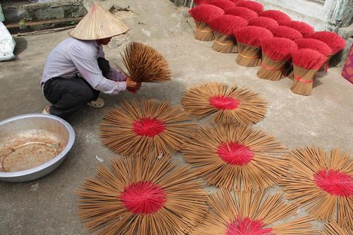 Thăm làng hương 200 tuổi những ngày cận Tết