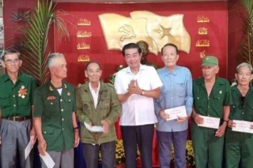 Cà Mau: Tiếp tục hoạt động thăm, tặng quà Tết các gia đình chính sách