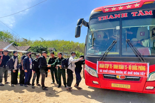 Ấm lòng những 'Chuyến xe nghĩa tình' của Đoàn Kinh tế - Quốc phòng 78