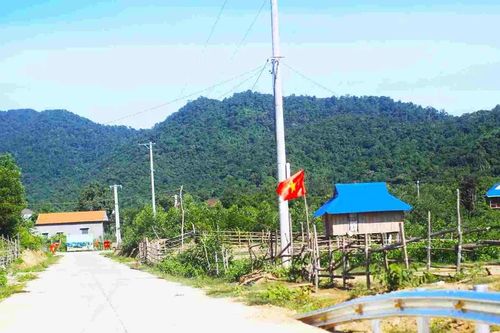 Niềm vui tết mới ở làng 'thủy phủ trên núi'