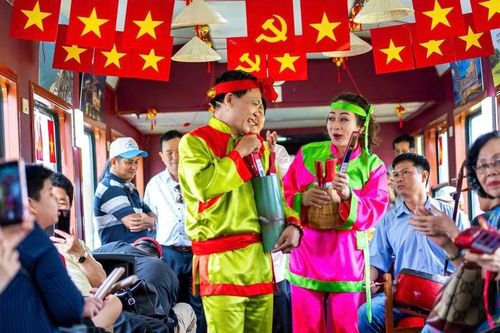 Chương trình 'Xuân về trên Tháp cổ' tại di tích Tháp Đôi và Tháp Bánh Ít