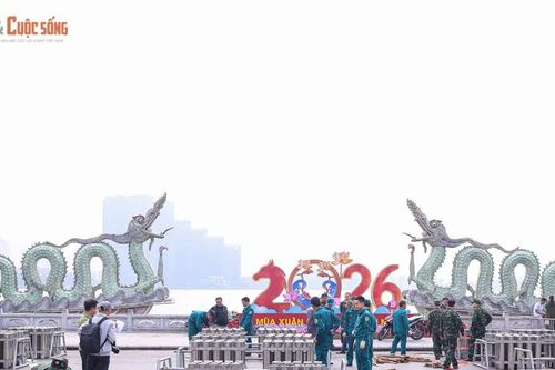 Trận địa pháo hoa sẵn sàng thắp sáng bầu trời Hà Nội đêm Giao thừa 2026