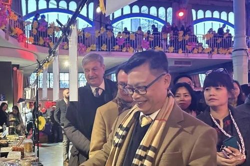 Người Việt tại Pháp đón Tết Bính Ngọ 2026 ấm áp, đậm đà bản sắc