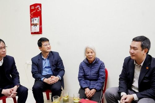 Lạng Sơn: Thăm, chúc Tết các hộ dân bàn giao mặt bằng cao tốc Hữu Nghị - Chi Lăng tại Đồng Đăng