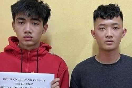 Khởi tố 2 đối tượng đốt pháo nổ gây mất an ninh trật tự